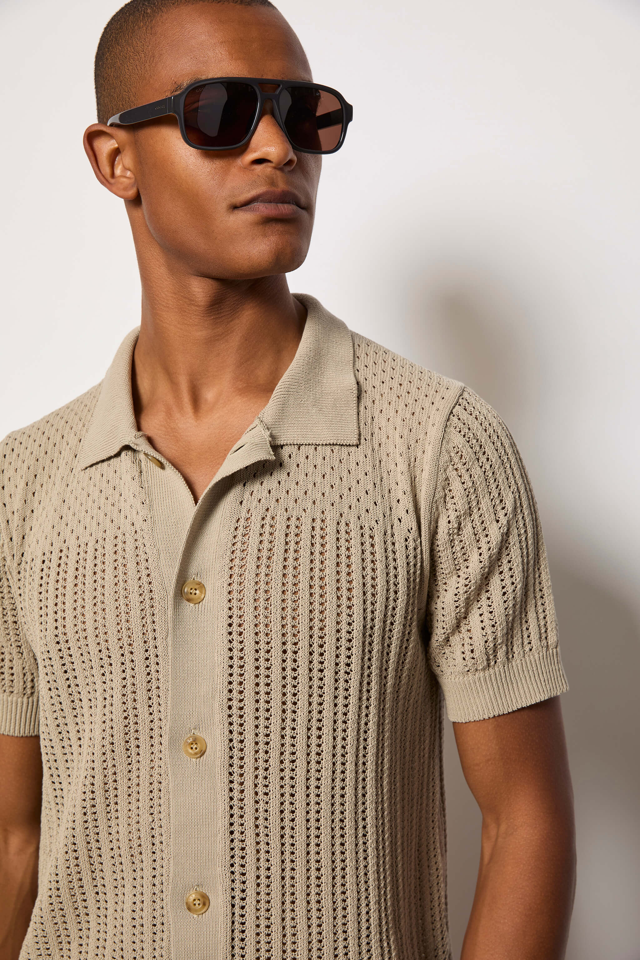 Polo traforata in cotone beige - Image 3