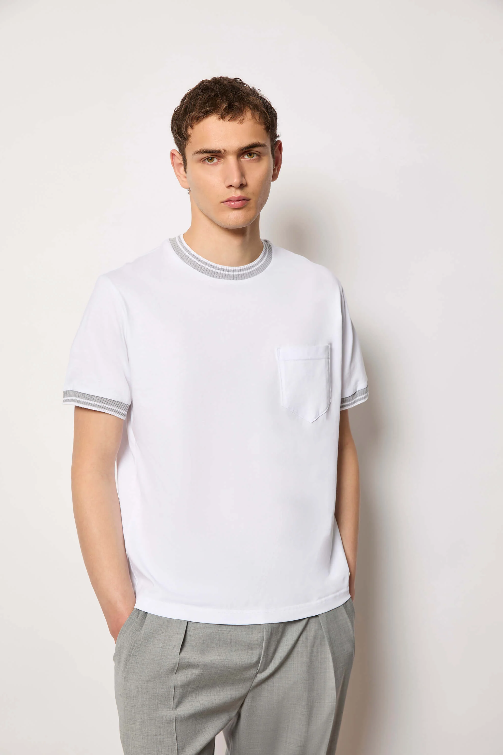 T-shirt con dettagli in contrasto bianca
