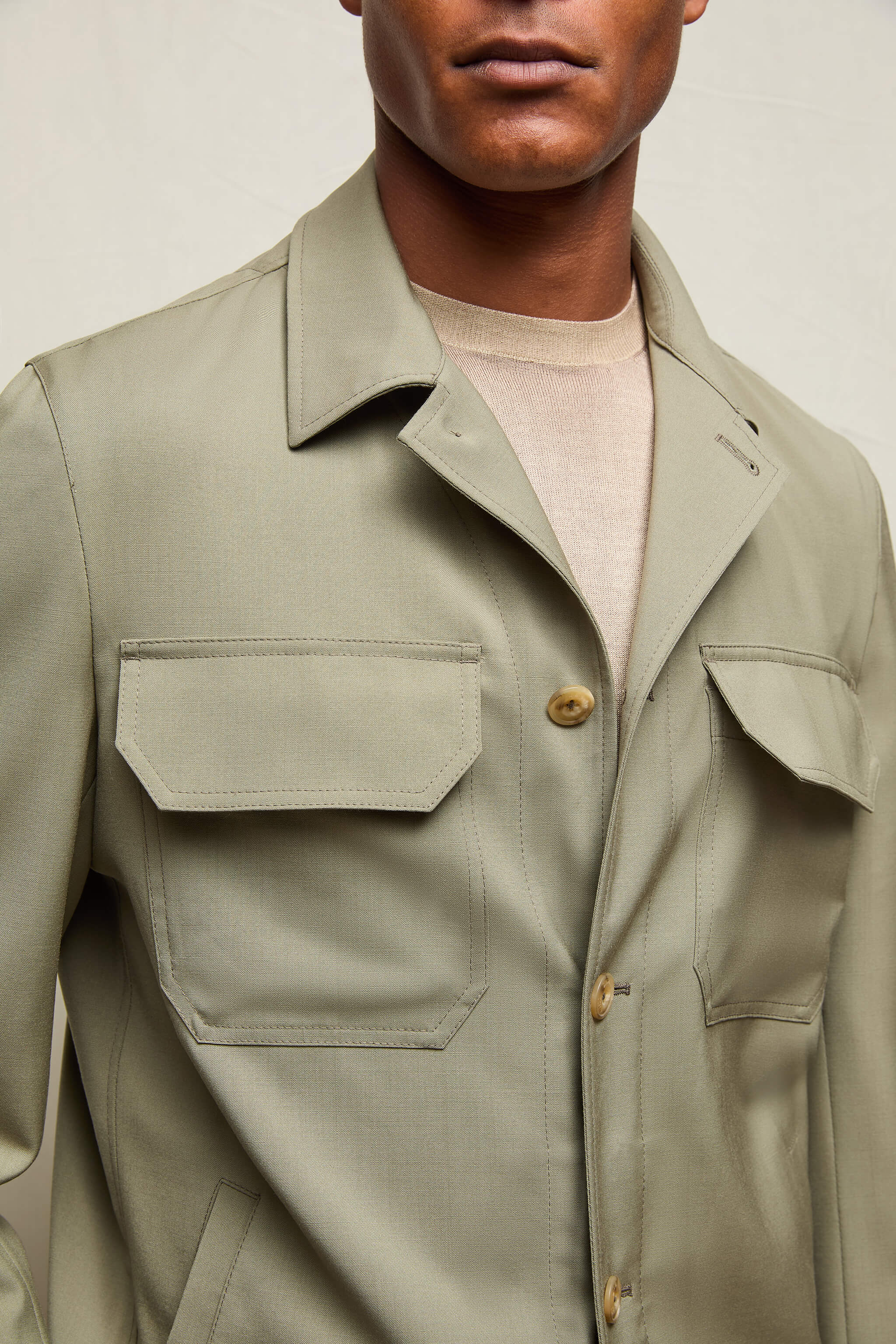 Overshirt in lana vergine leggera verde salvia - Image 4