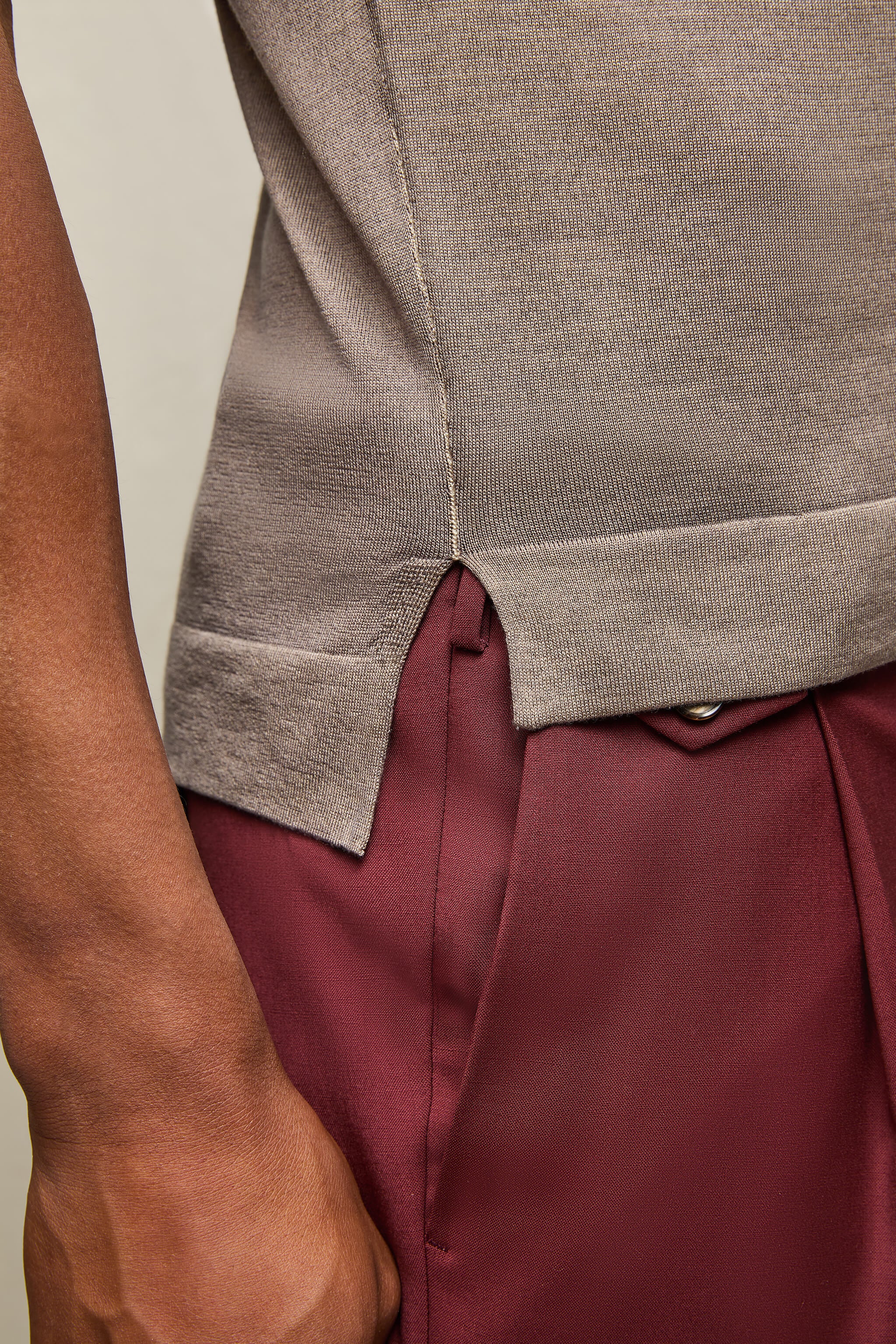 Cardigan in seta e cashmere tortora - Image 6