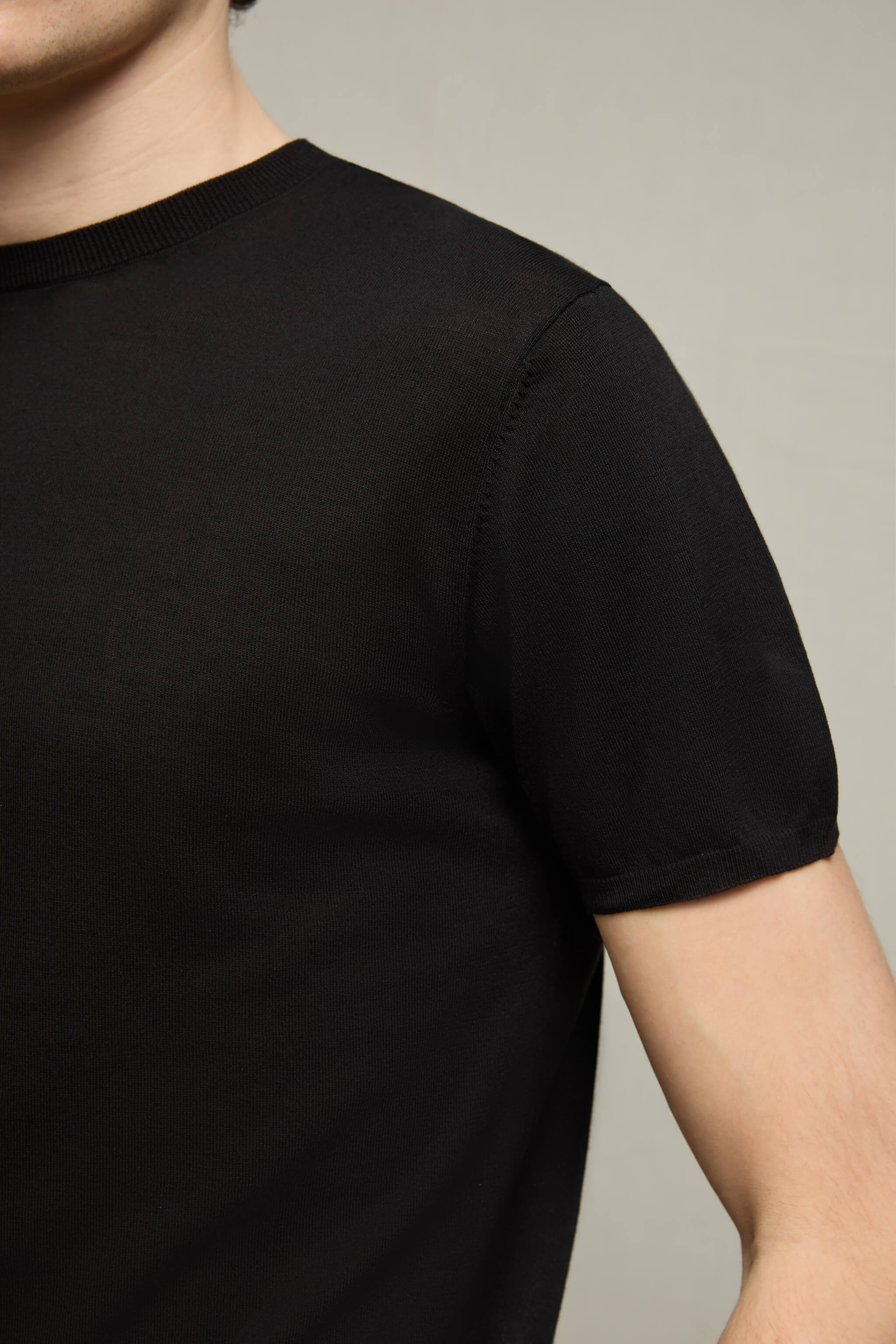 Maglia manica corta in cotone nera - Image 5