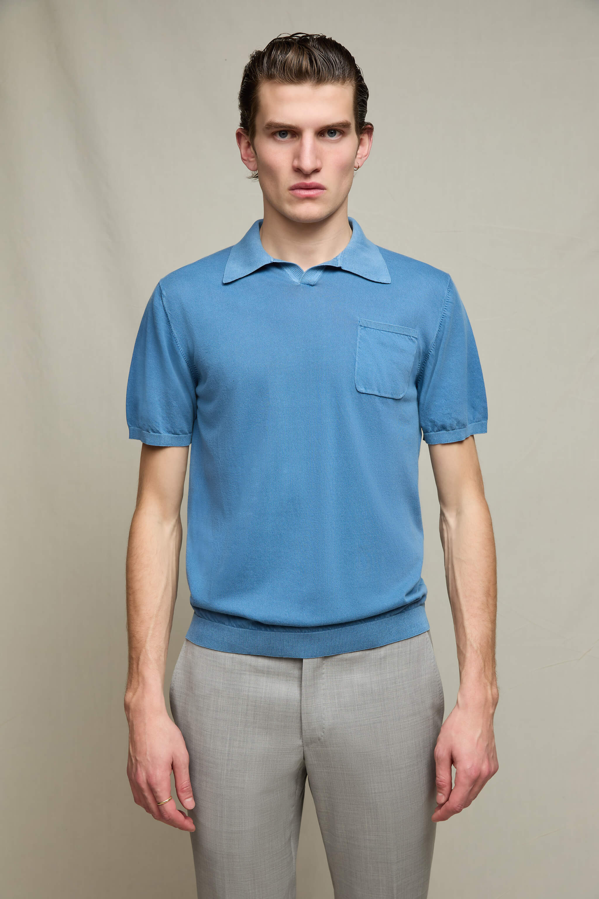 Polo in maglia azzurro polvere