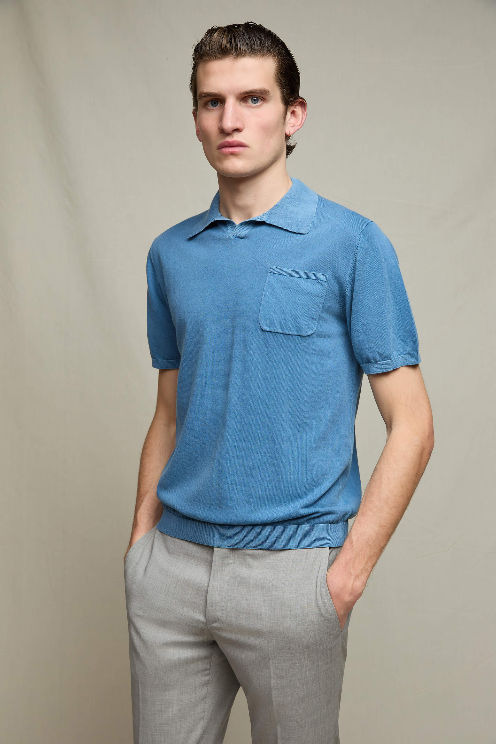 Polo in maglia azzurro polvere - Image 2