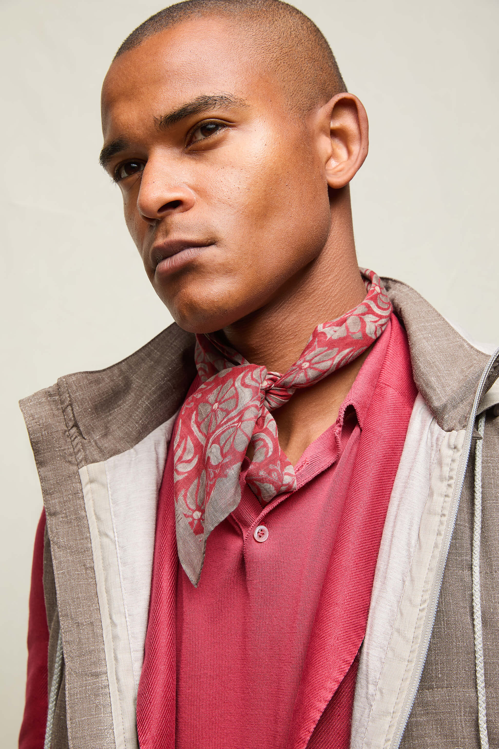 Foulard in cotone e lino fantasia botanica rosso
