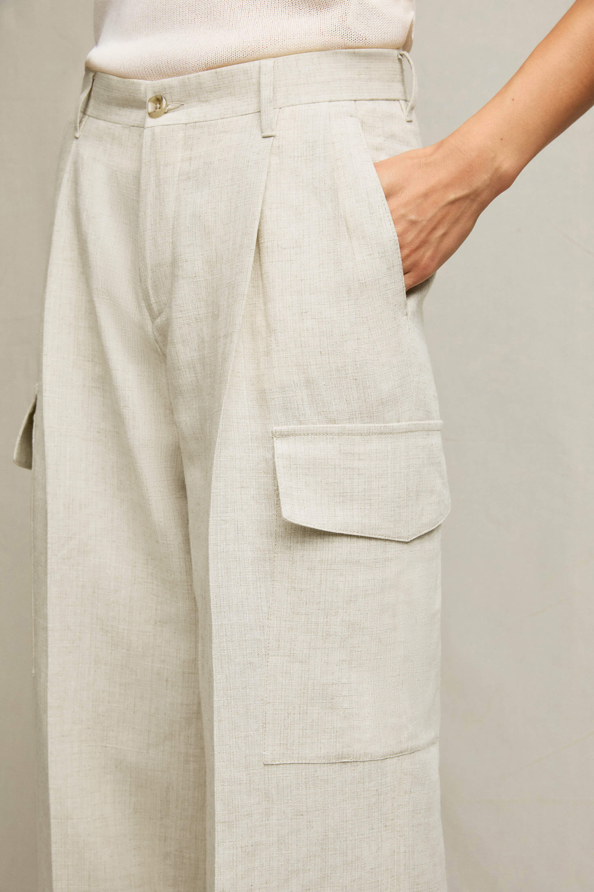 Pantalone Ludovica cargo bianco - Image 4