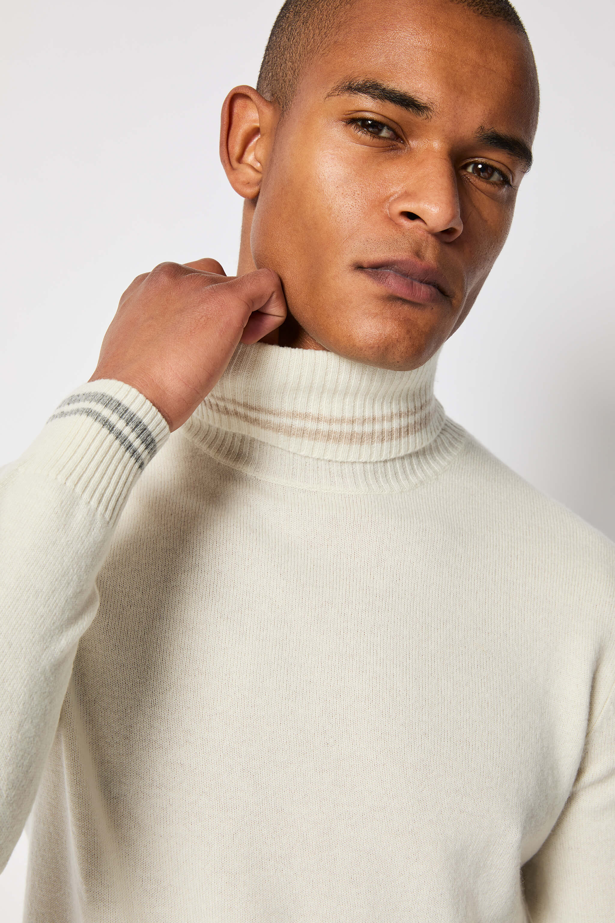 Maglia dolcevita in lana e cashmere avorio - Image 3